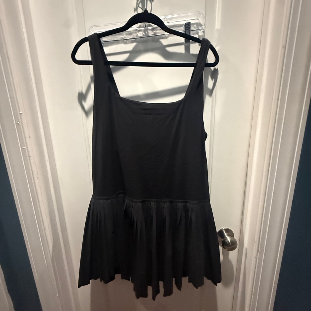 Aerie Black Pleated Athletic Dress